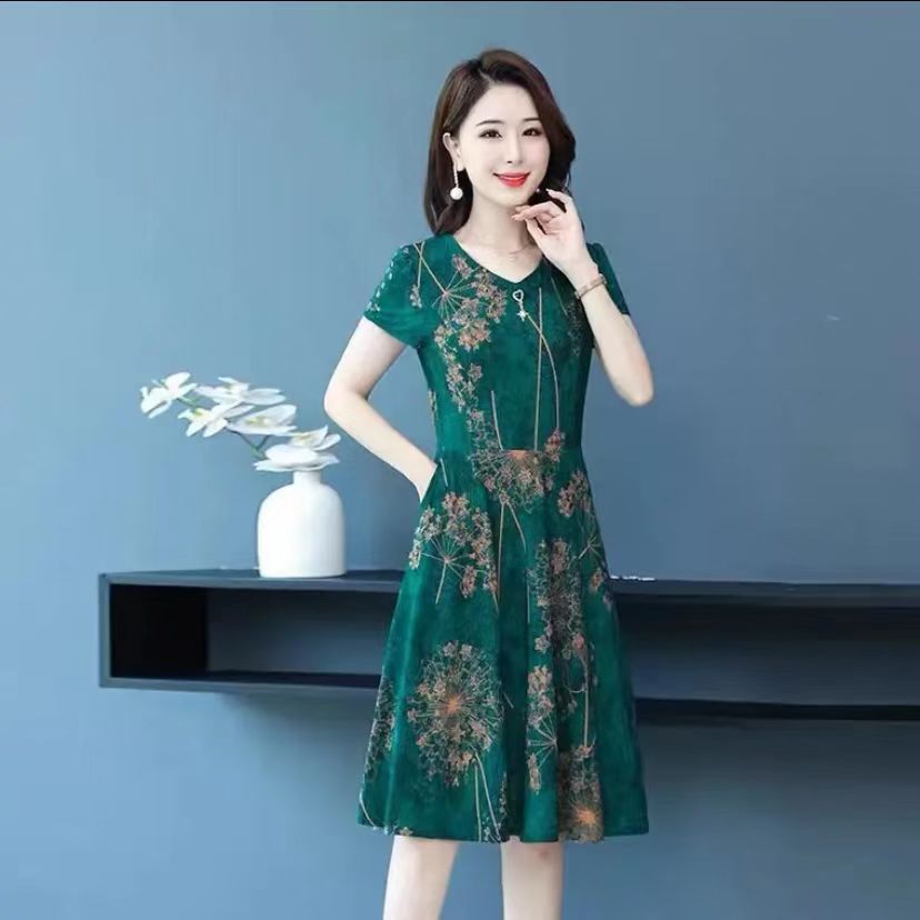 A loose MIDI dress that covers the belly