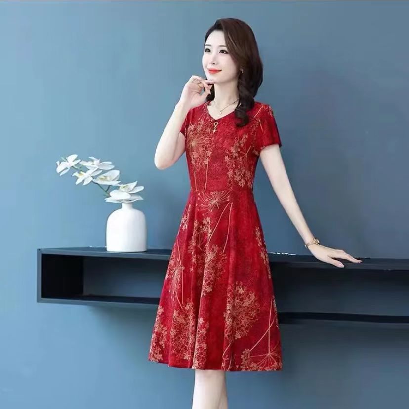 A loose MIDI dress that covers the belly